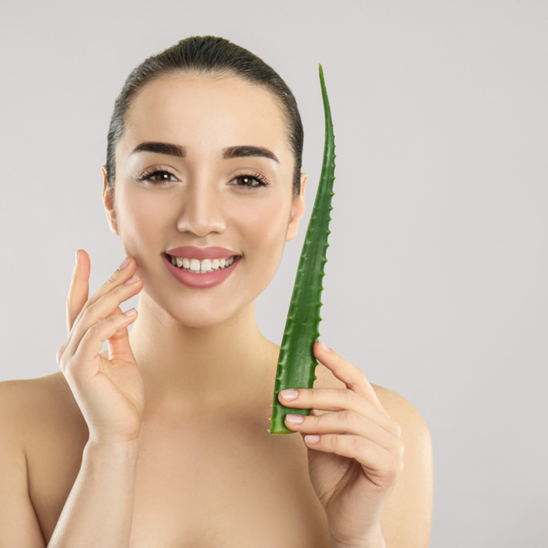 ماسكات طبيعية من الألوفيرا لبشرة مشرقة في يوم الأم 2022