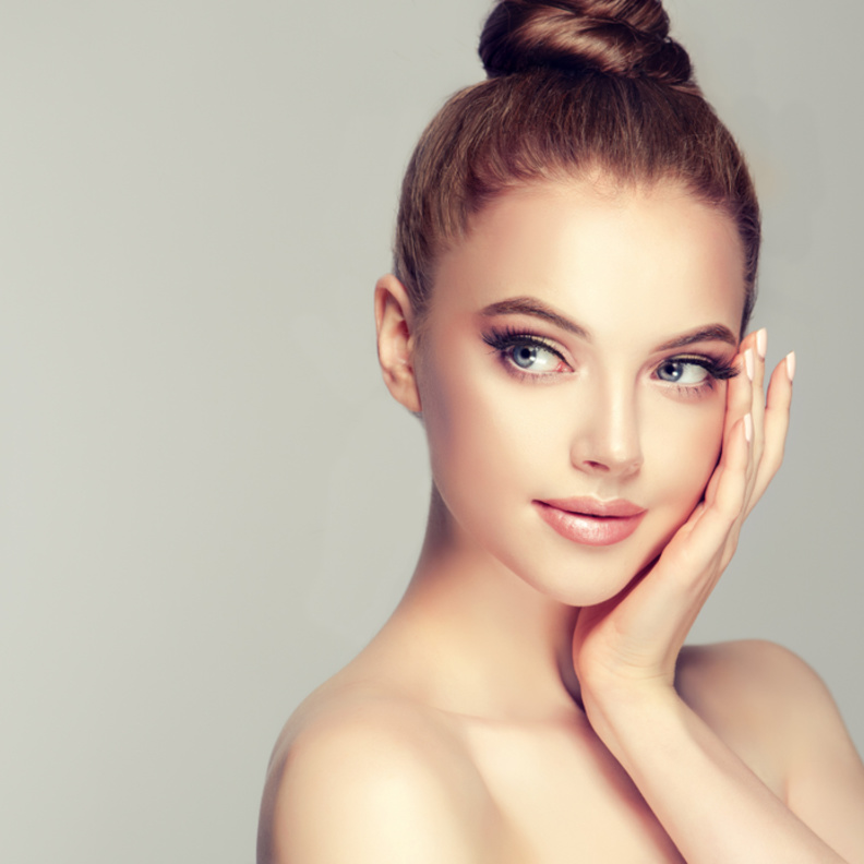 مكياج خفيف لصاحبات البشرة الجافة في رمضان 2022