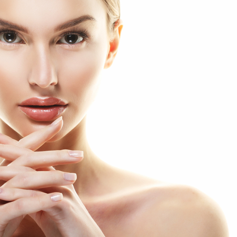 طرق العناية بالأظافر للأم الجديدة