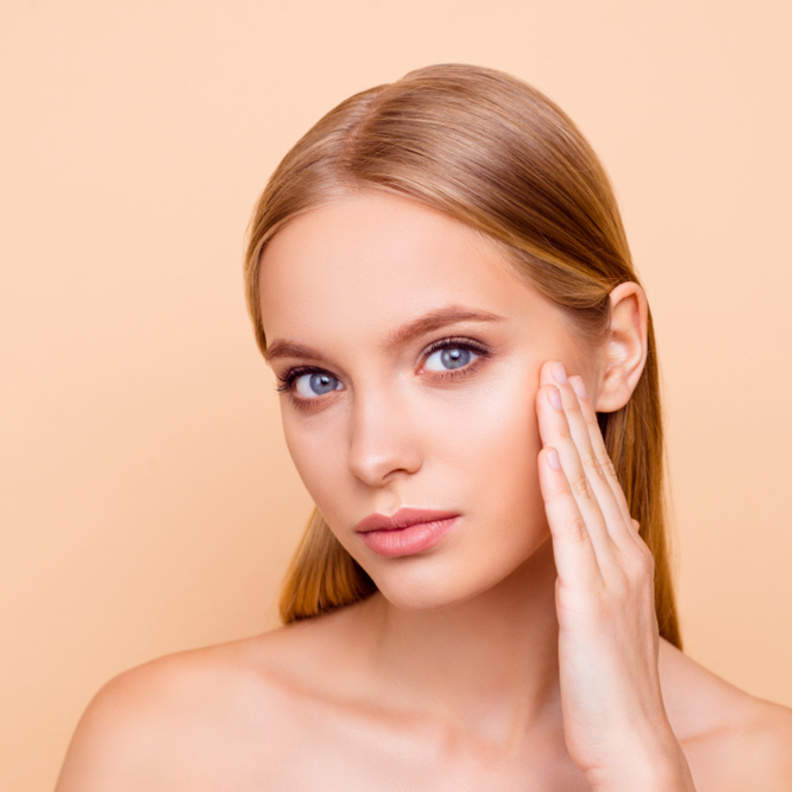 فوائد عشبة الأذريون لصاحبات البشرة الحساسة وطرق استخدامها