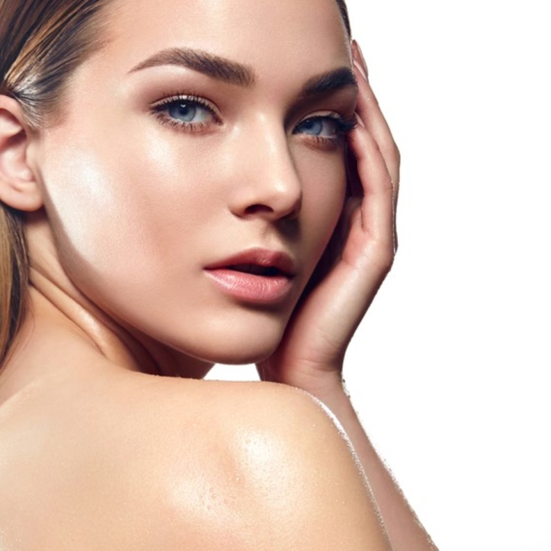 كيفية استخدام الكركم للحصول على بشرة مشرقة وأهم فوائده