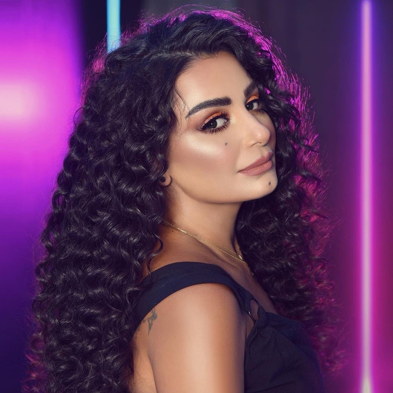 احدث إطلالات ديمة الجندي الجمالية في عيد ميلادها