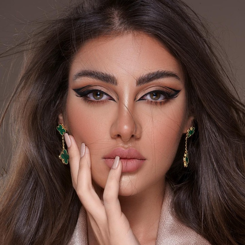 صيحات مكياج لافتة من وحي من خبيرة التجميل السعودية رملا عبد المجيد