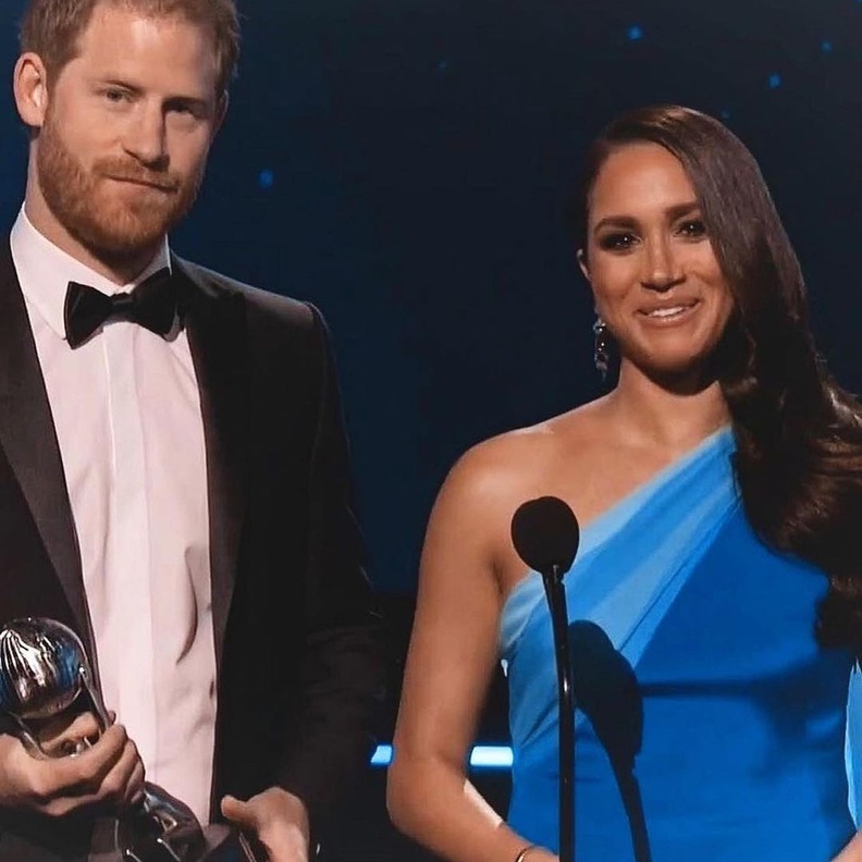 خبير في لغة الجسد: هاري ليس سعيدا وميغان أسعد ما يمكن