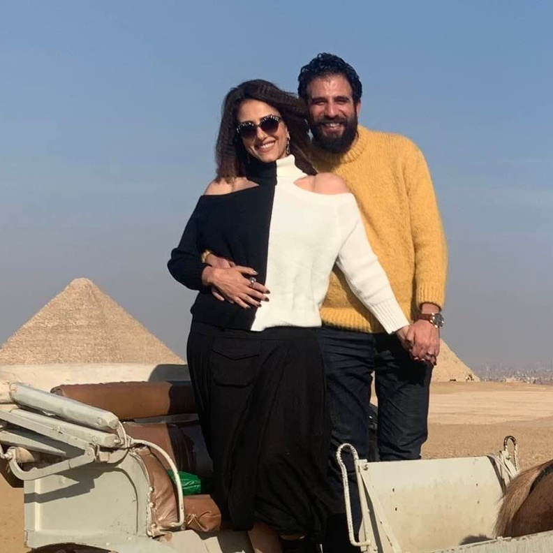 حنان مطاوع وزوجها