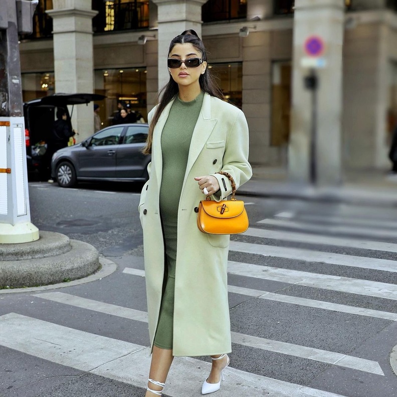 إطلالات مميزة للحوامل مستوحاة من علا فرحات أثناء فترة الحمل