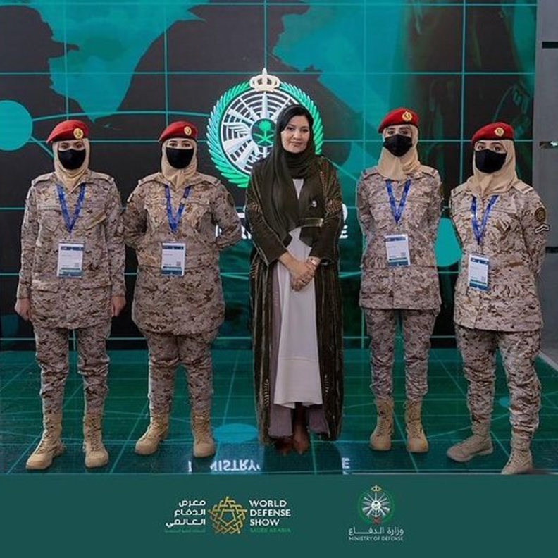 سمو الأميرة ريما بنت بندر تزور جناح الداخلية السعودية في معرض الدفاع العالمي