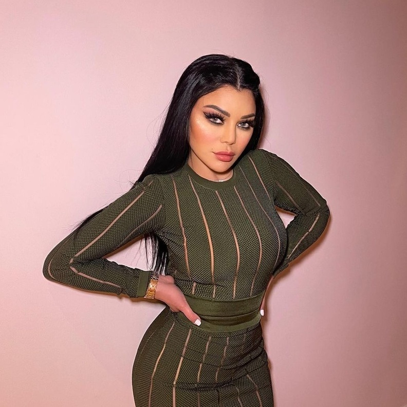  هيفاء وهبي تعتمد تغييراً جديداً بأسلوب مكياجها بأحدث إطلالاتها