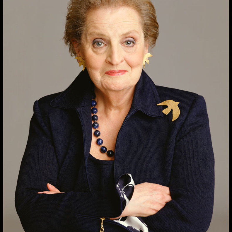 رسائل خفية وحكايات من صندوق مجوهرات مادلين أولبرايت Madeleine Albright