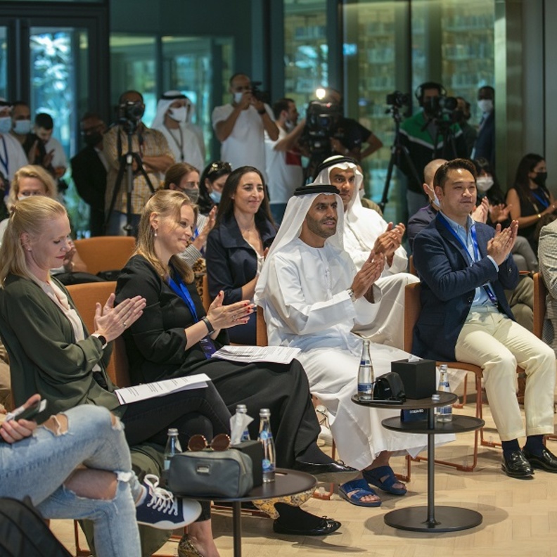 75 فنانا عالميا وإماراتيا يعرضون أعمالهم الفنية بتقنية "NFTs" في "بيت الحكمة"