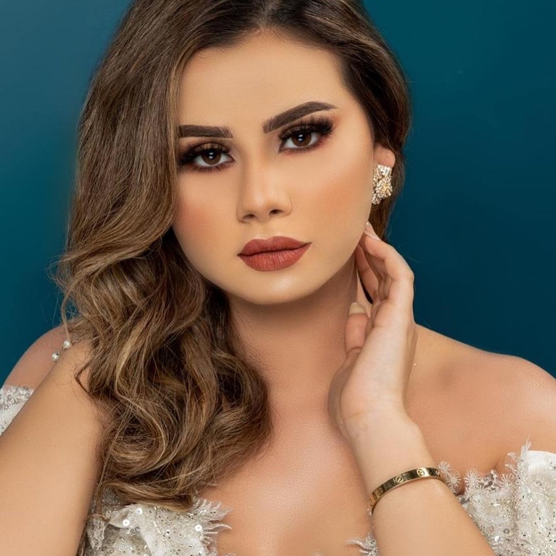 الإطلالات الجمالية لـ منة عرفة بعد انفصالها عن زوجها