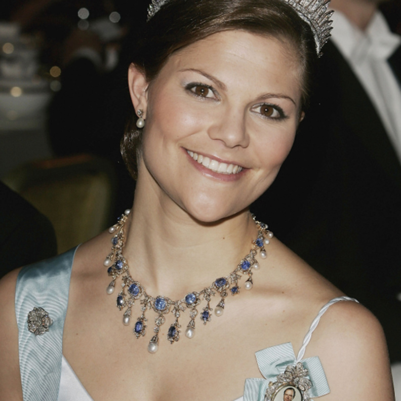 قلادة الأميرة فيكتوريا من مجوهرات العائلة المالكة السويدية