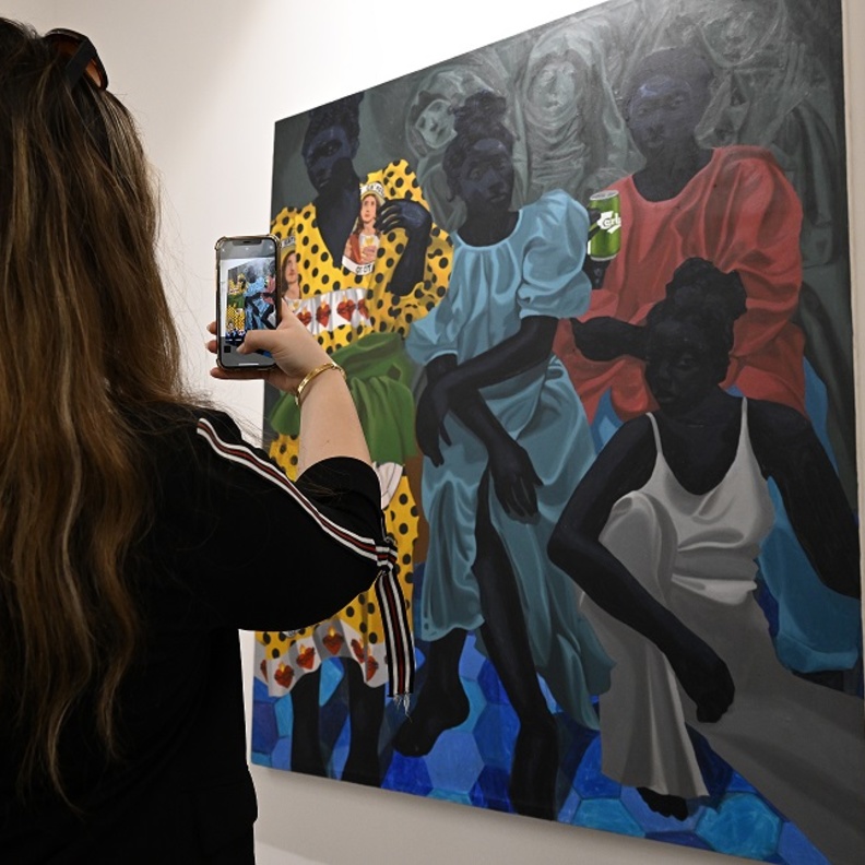  "آرت دبي" يفتتح الدورة الأكبر للمعرض منذ انطلاقه