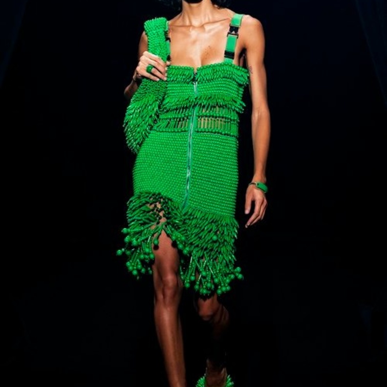 موديلات فساتين ملونة لصيف 2022 من AZ Factory