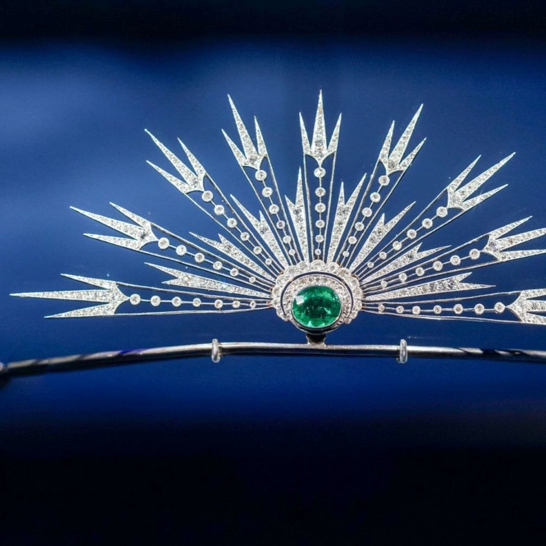 RADIANT SUN AIGRETTE