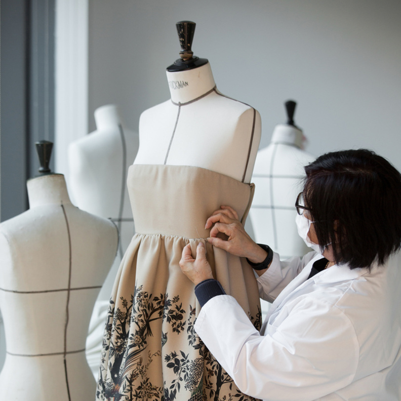 "ديور" تشاركنا بصور حصرية من مشغلها لمجموعة خريف وشتاء 2022