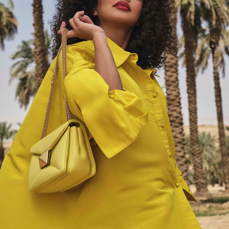 محاور المشاهير عدنان الكاتب يحاور المذيعة السعودية الشابة أجواء الجودي بمناسبة يوم المرأة العالمي