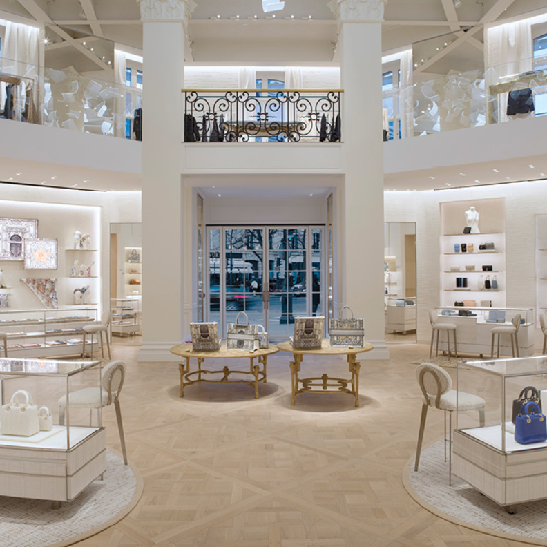 "30 مونتان" ‎ 30Montaigne: إعادة تصميم حلم "ديور"