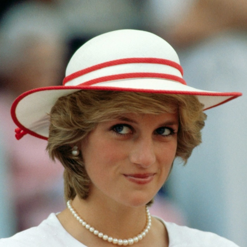 مجوهرات الأميرة ديانا في يوم المرأة العالمي