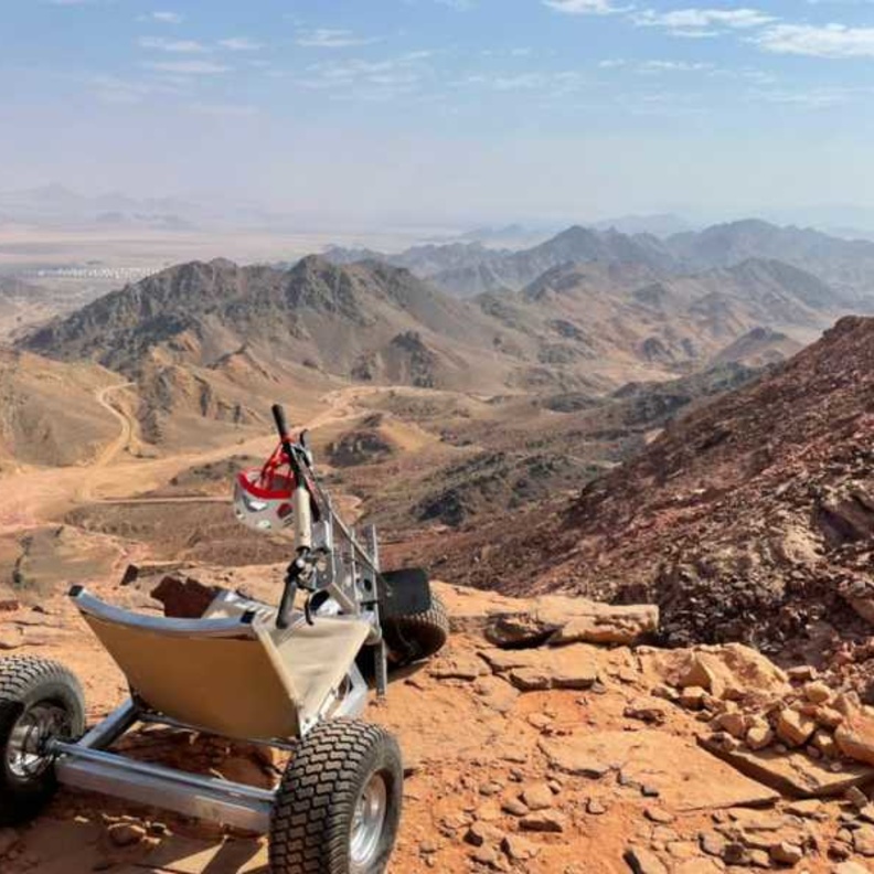 العلا "جرافيتي كارت".. سحر المغامرة في أحضان جبال العلا