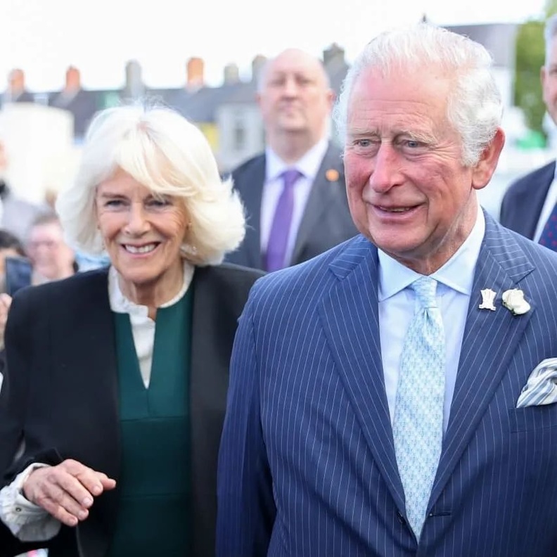 الأمير تشارلز يتلقى هدية غير متوقعة من أحد معجبيه