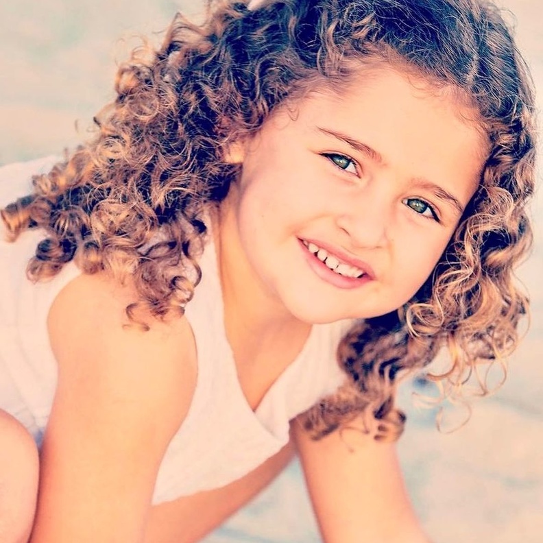 شاهد أحدث صور الأميرة أدريان بمناسبة عيد ميلادها الرابع