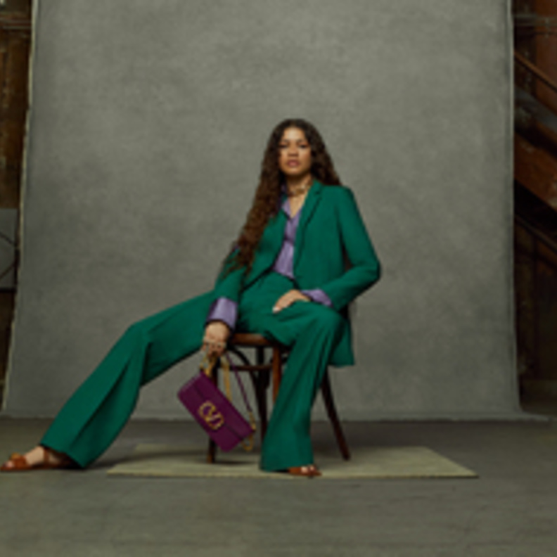 السحر البسيط لحقيبة ذات طابع مدني من Valentino Garavani