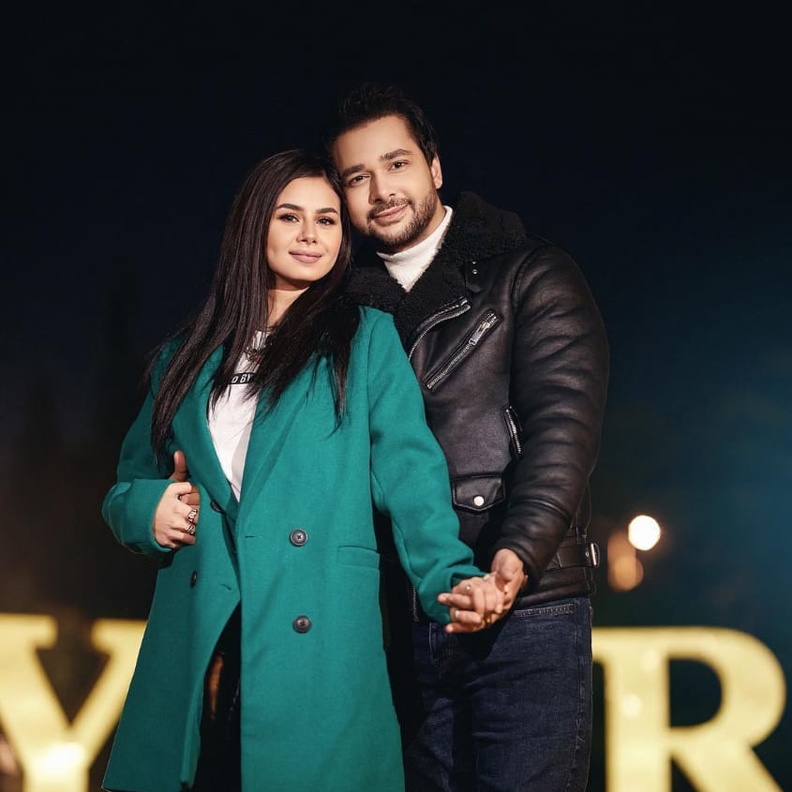 إطلالات منة عرفة مع زوجها السابق