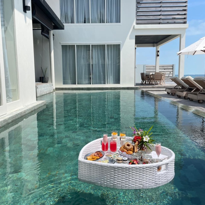 جولة في منتجع نالدو في المالديف