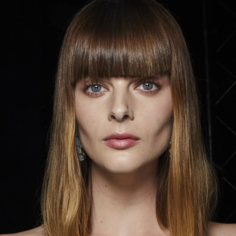 أهم النصائح لاختيار المكياج المناسب مع لون الشعر لإطلالة جذابة