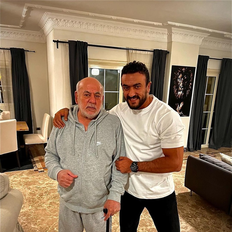 أحمد العوضي ووالده