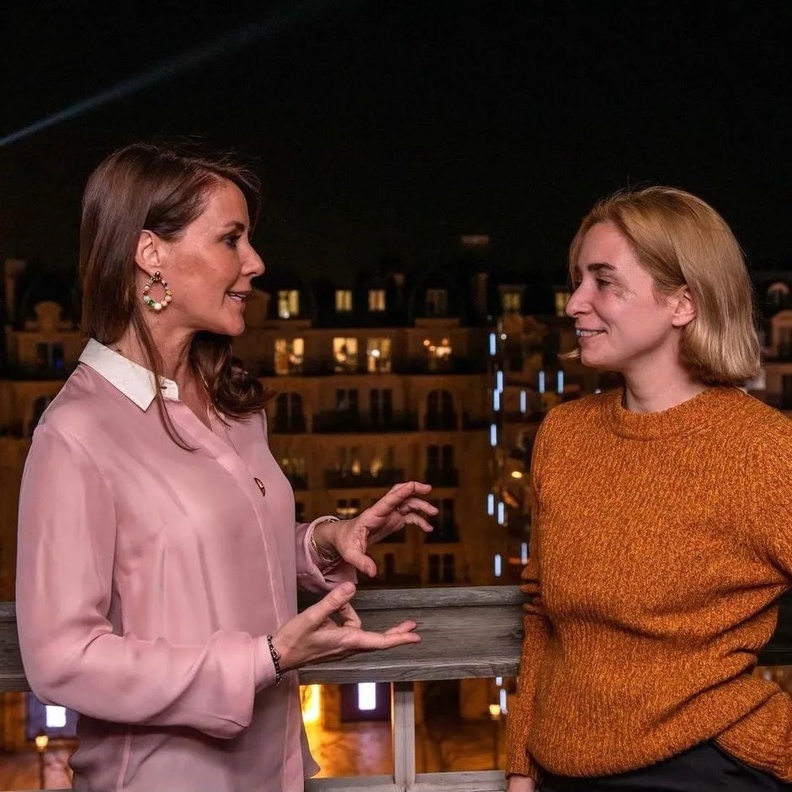 الأميرة ماريا في افتتاح معرض جديد في باريس