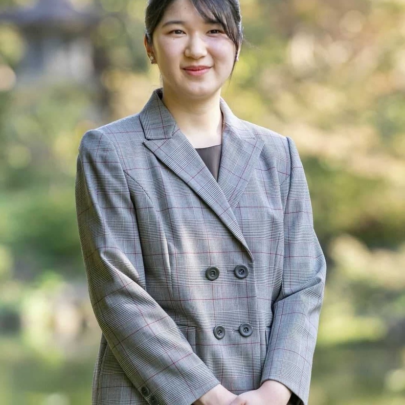 الأميرة أيكو تعقد مؤتمرها الصحفي الأول