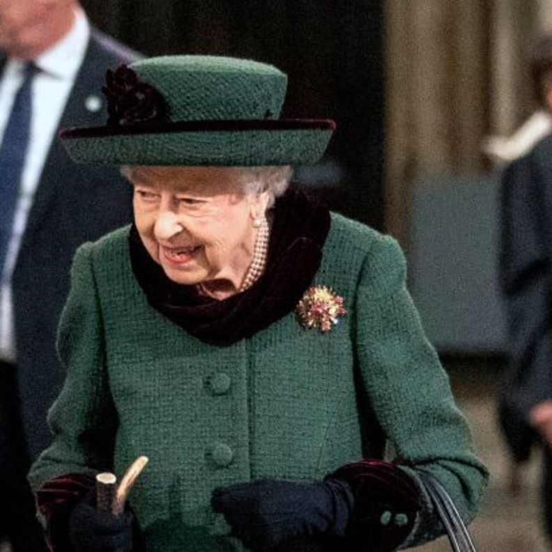 سيدات العائلة المالكة البريطانية تتألق بالمجوهرات الملكية في حفل تأبين الأمير فيليب