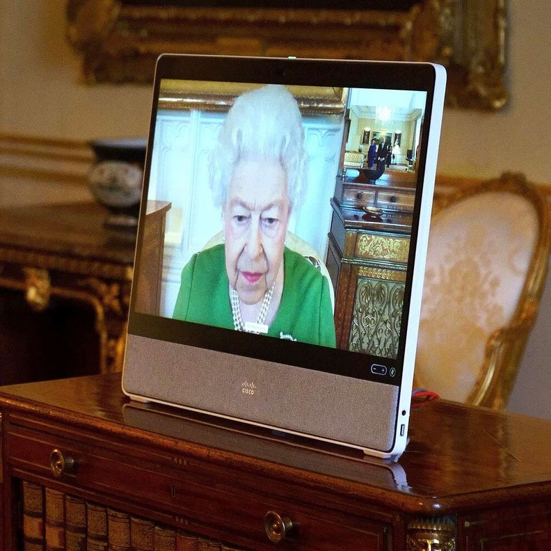 ملكة بريطانيا تقوم بأولى مهماتها الرسمية منذ التعافي من كورونا