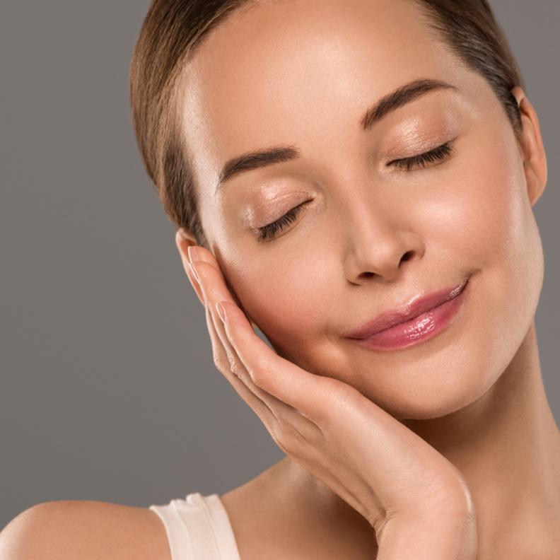  أفضل نصائح أطباء الجلدية للعناية ببشرة العروس