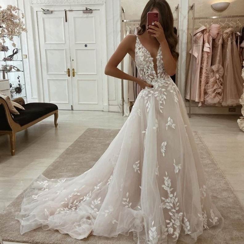 هذا ما يجب أن تقوم به كل عروس قبل ارتداء فستان زفافها