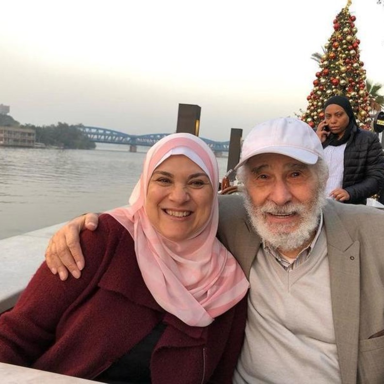 عبد الرحمن أبو زهرة وابنته