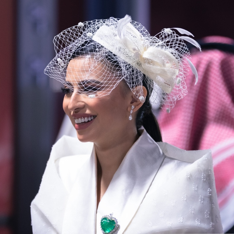 إطلالتك لعقد القران من وحي لمى العقيل بتوقيع دار الهنوف