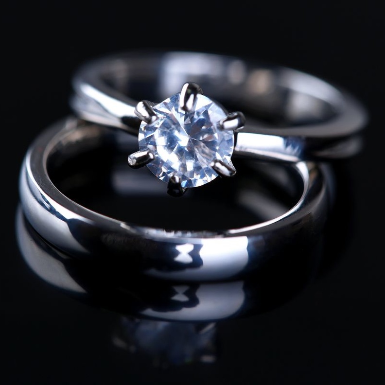 نصائح تنظيف قطع المجوهرات الفخمة في المنزل