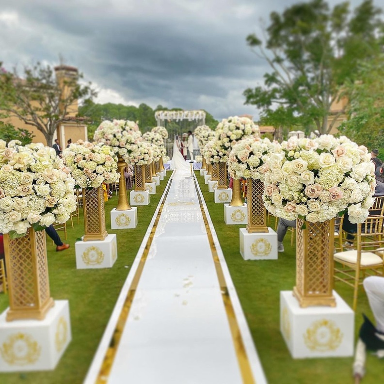   أفكار لزينة ممر العروس في حفلات الزفاف الربيعية