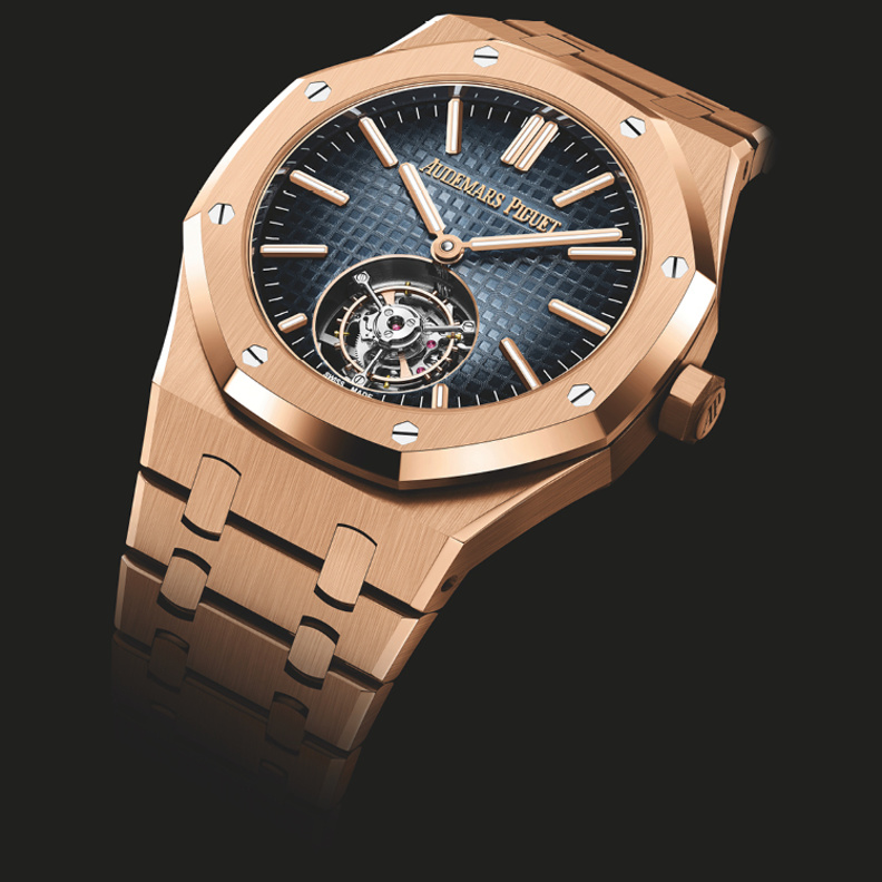 أوديمار بيغه تكشف النقاب عن ثلاثة طرازات جديدة من ساعة رويال أوك فلاينغ توربيون الأوتوماتيكية