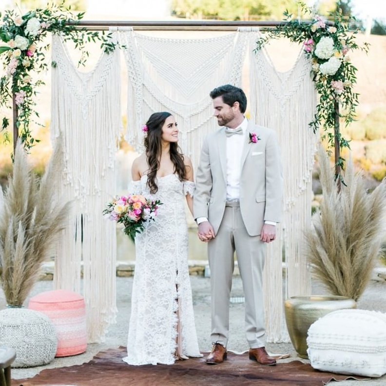 أفكار رائعة لحفلات الزفاف باللونين الوردي والأصفر