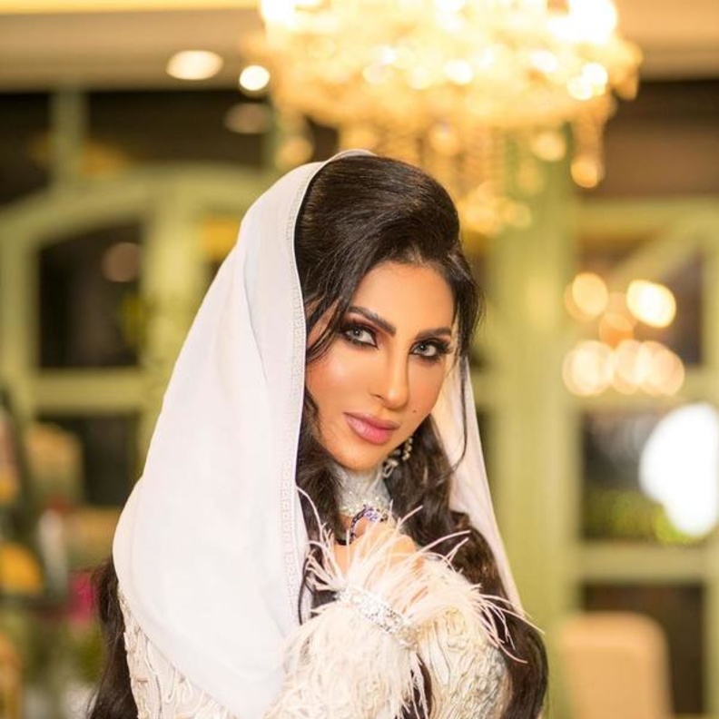 زينب العسكري