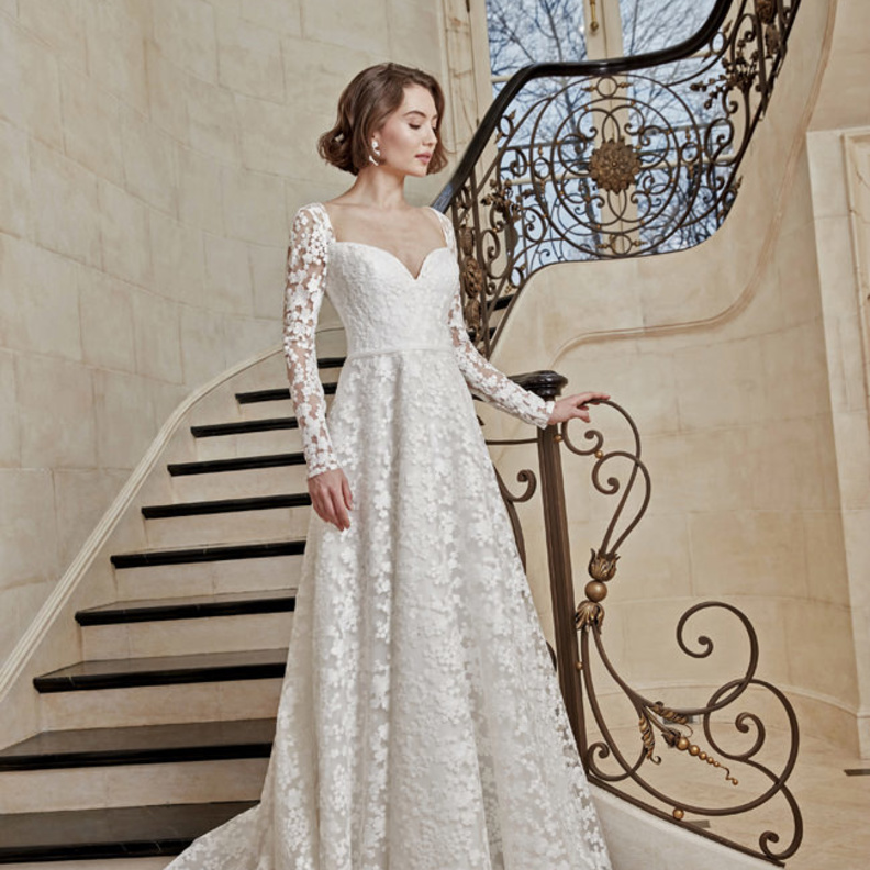 أجمل فساتين زفاف من الدانتيل لربيع 2023 من أسبوع الموضة العرائسي من دار Sareh Nouri (1)