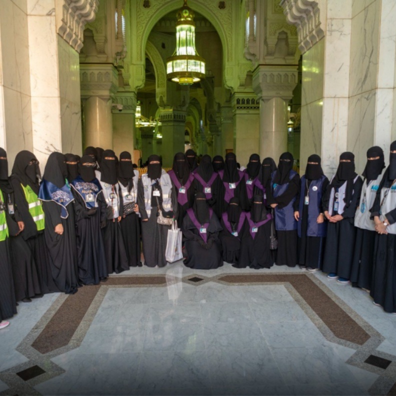 أكثر من 1000 متطوعة و14 جهة نسائية تشارك في خدمة ضيوف الرحمن - الصورة الرئيسية