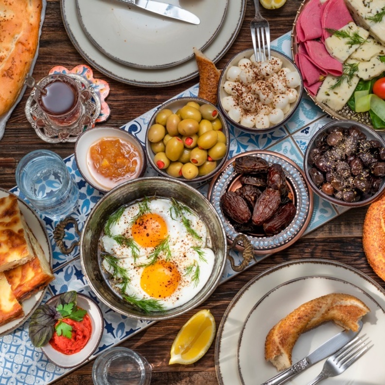 أهمية تناول وجبة السحور ومضاعفات تنجم عن تفويتها