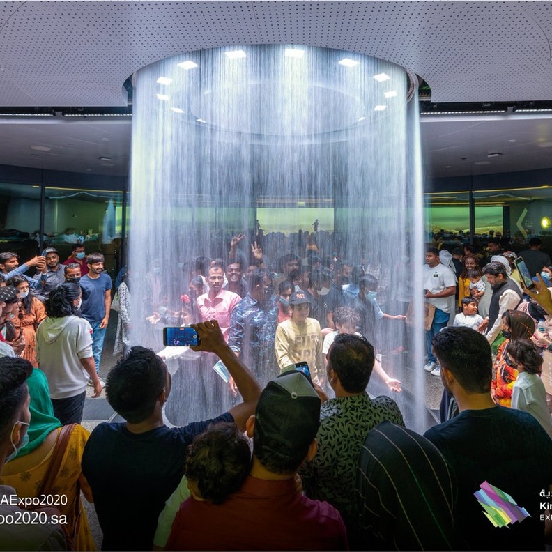 احتفى الجناح بوصول عدد زواره إلى قرابة 5 مليون زائر