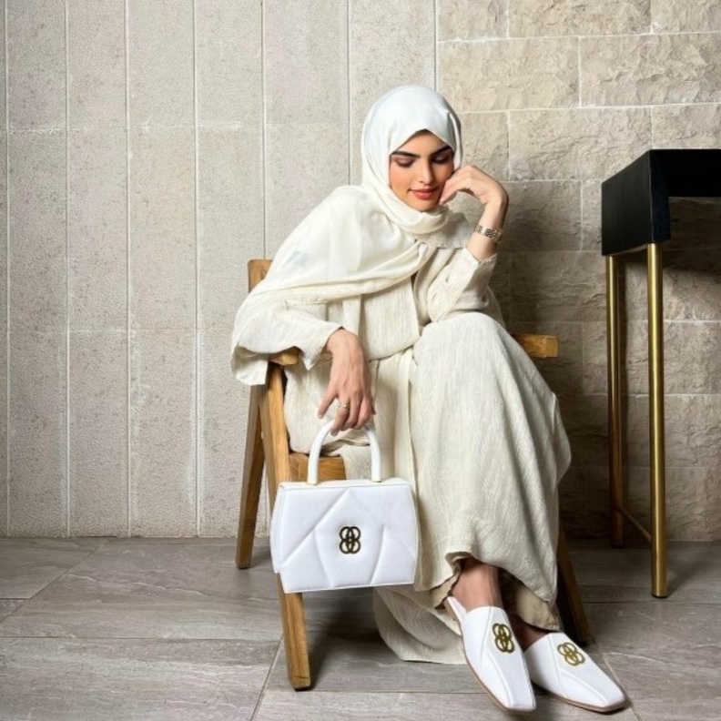 اطلالات ملهمة لموديلات العبايات لعيد الفطر من وحي "سارة الودعاني"