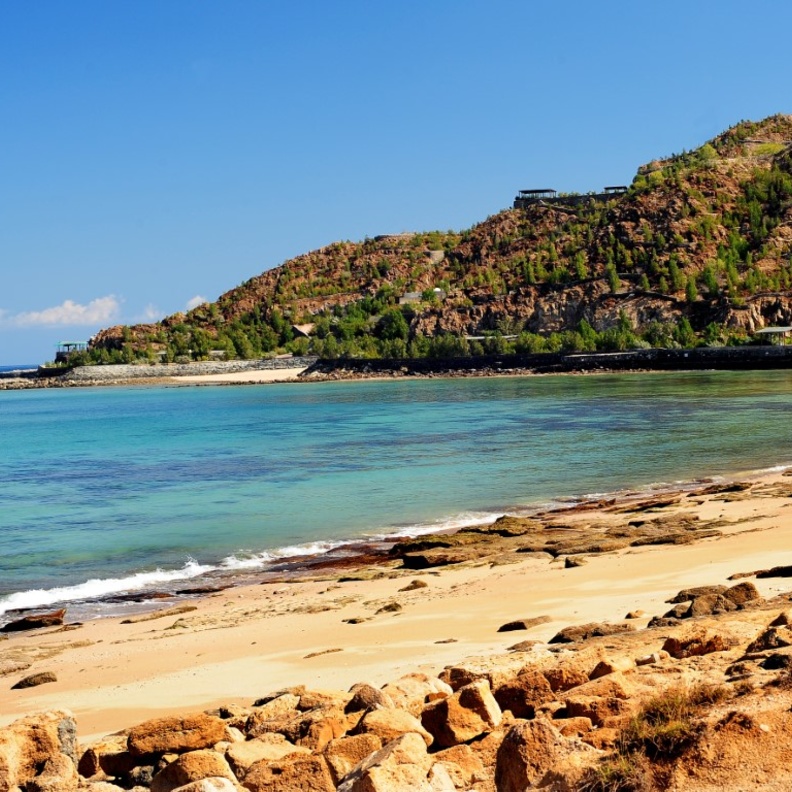 العقة.. وجهة مثالية للاحتفال بعيد الفطر في أحضان الطبيعة